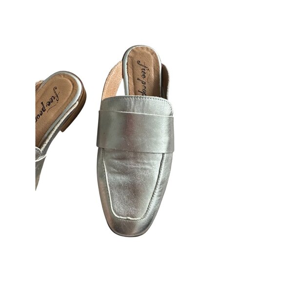 FREE PEOPLE Metallic Silver Leather Mules Flats Loafers Size 36 / 6 - Picture 8 of 9